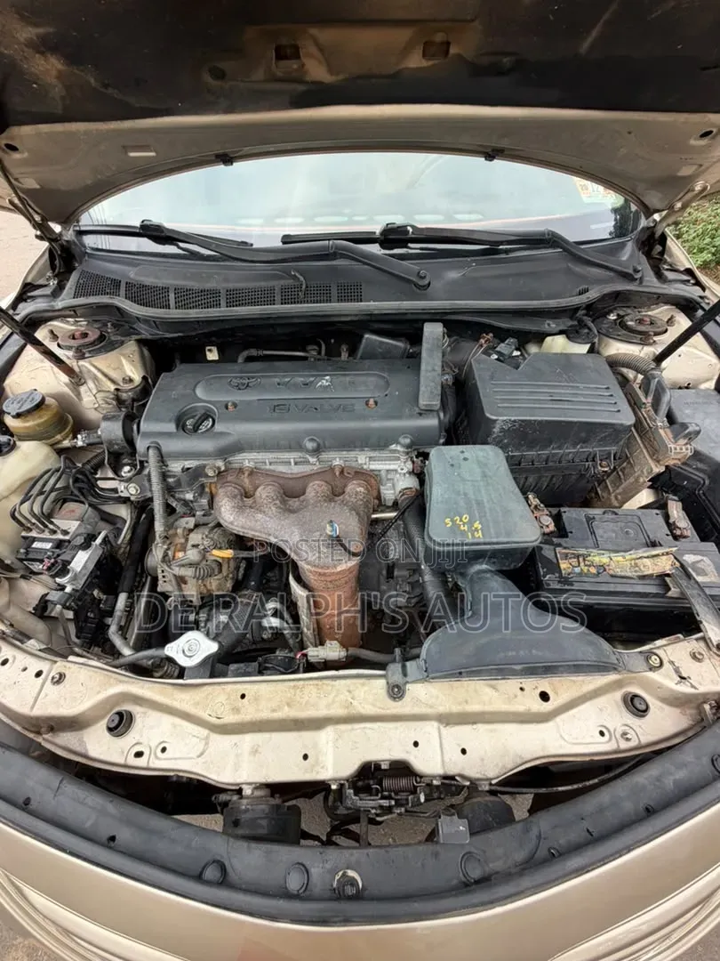 Toyota Camry 2.4 LE 2008 Gold