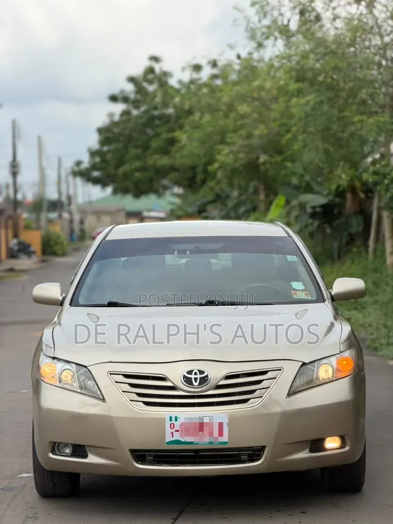 Toyota Camry 2.4 LE 2008 Gold