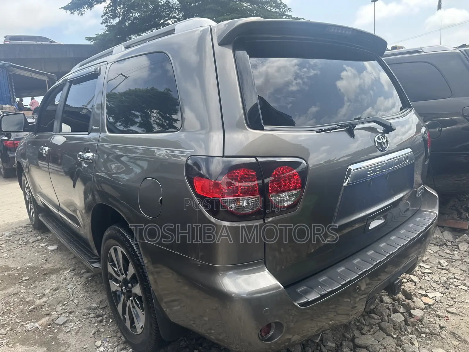Toyota Sequoia 2017 Gray