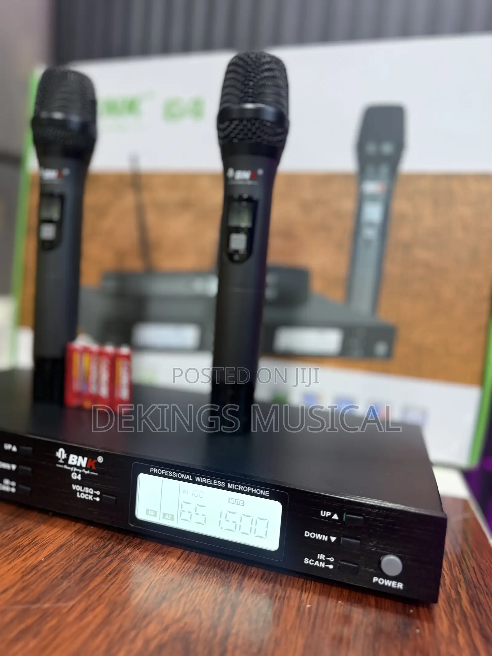 Professional BNK G4 Wireless Microphone