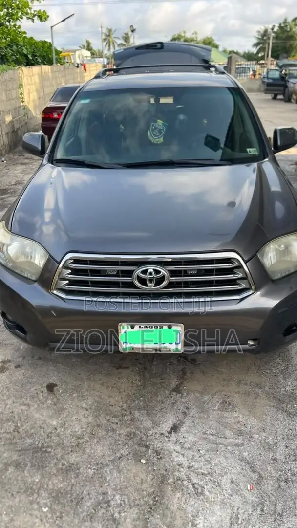 Toyota Highlander V6 2009 Gray