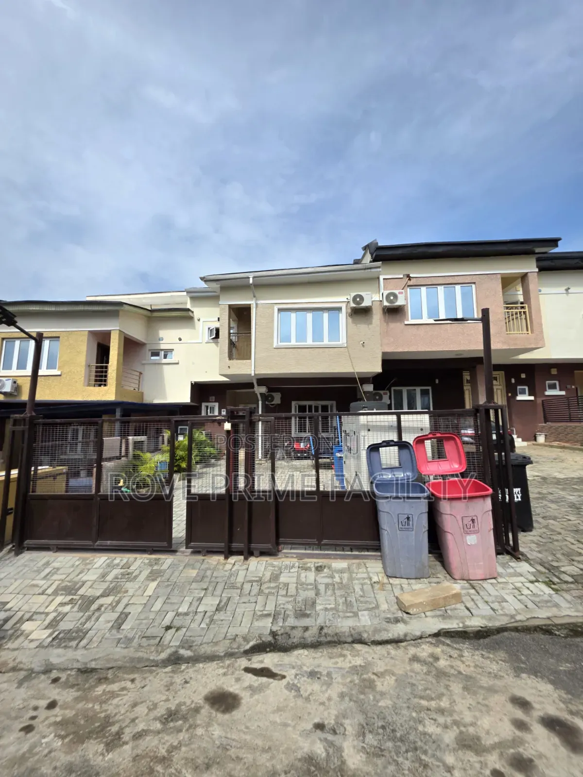 3bdrm Duplex in Paradise Estate 1, Life Camp for sale