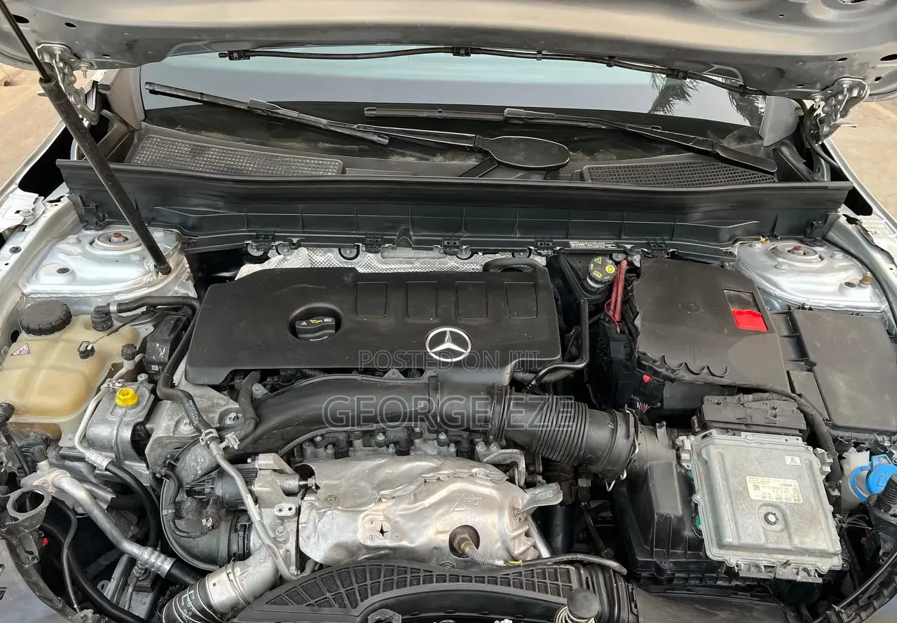 Mercedes-Benz GLB-Class GLB 250 4MATIC 2021 Silver