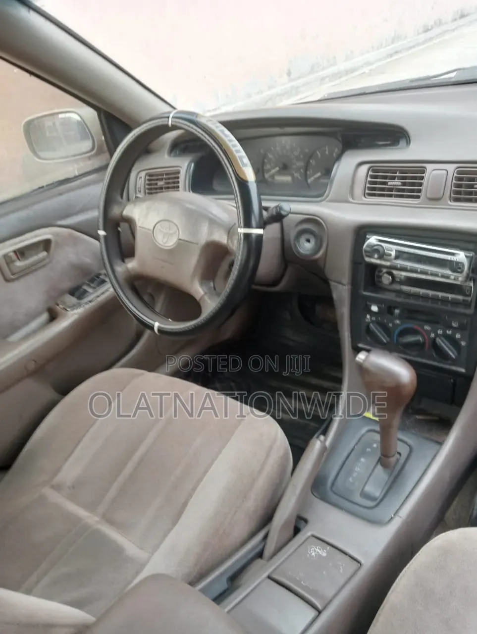 Toyota Camry LE 4dr Sedan (2.2L 4cyl 4A) 2000