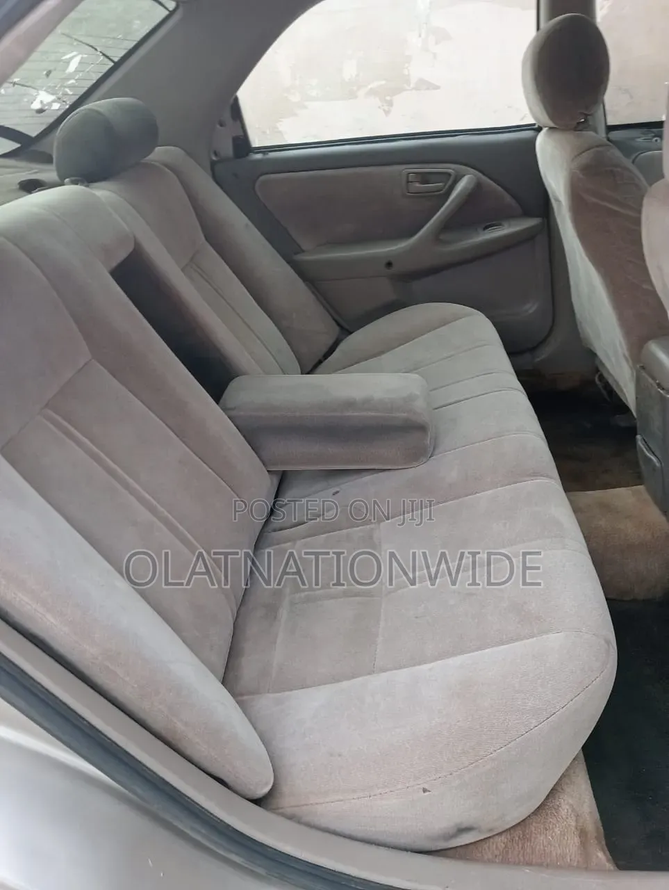 Toyota Camry LE 4dr Sedan (2.2L 4cyl 4A) 2000