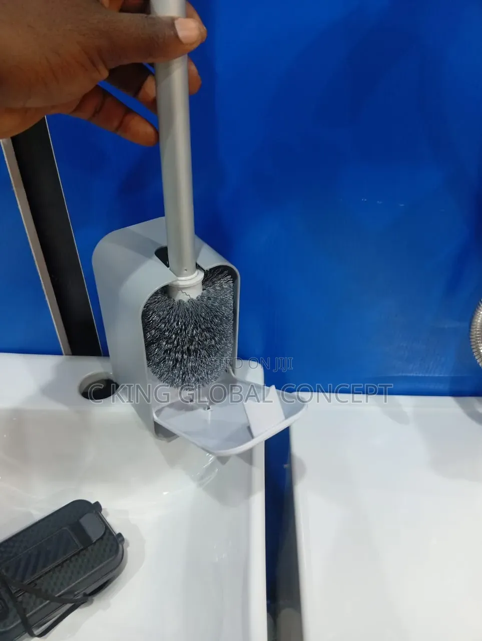 Modern Wall Mounted Toilet Brush Set With Holder