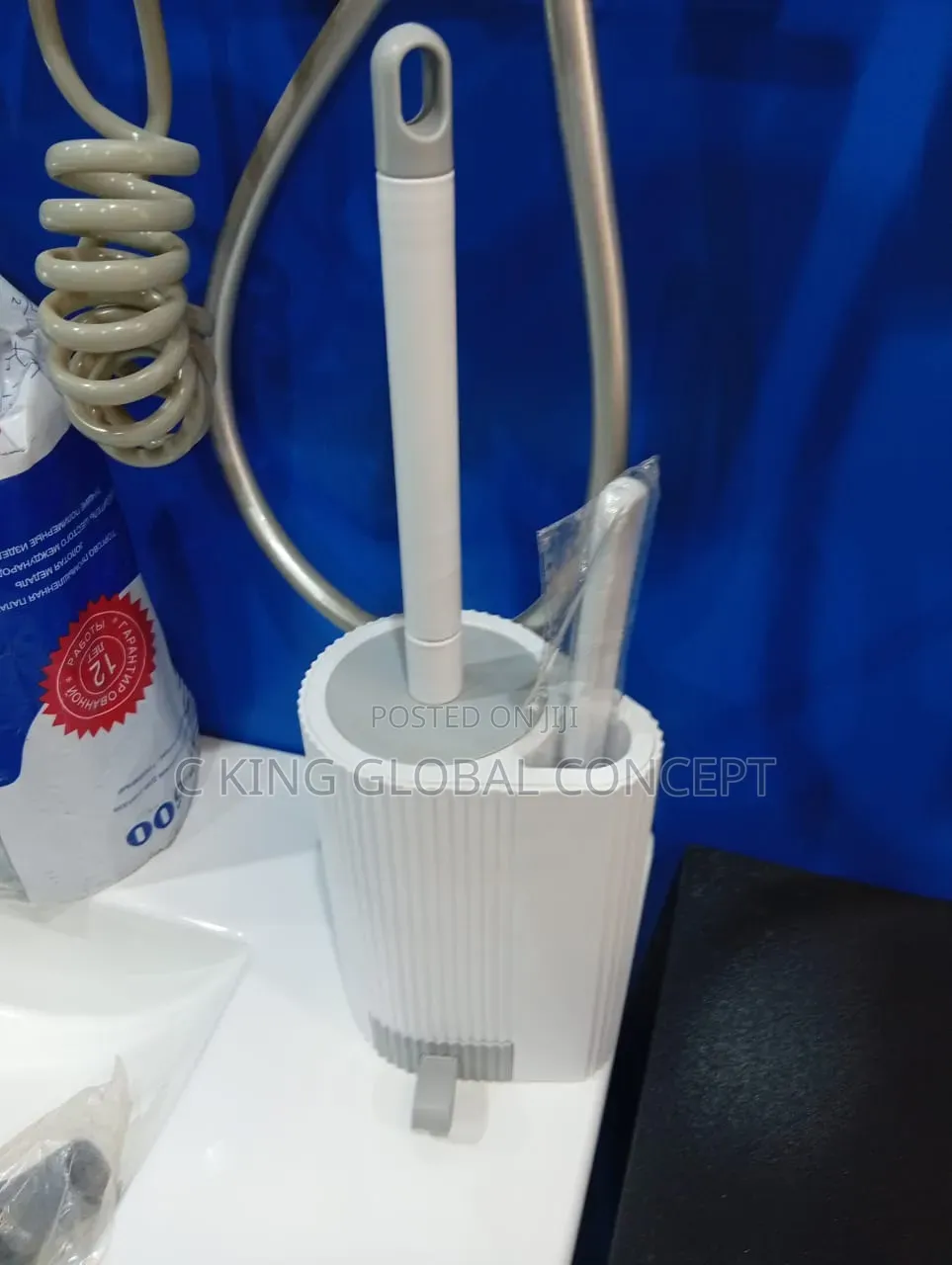 Modern 2-in-1 Toilet Brush Set With Holder + Corner Scrub