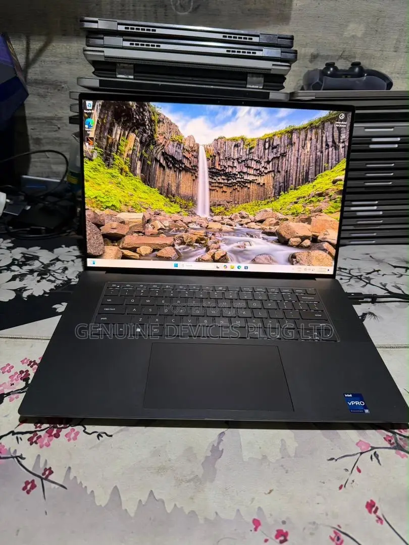 New Laptop Dell Precision 5680 32GB Intel Core i7 SSD 1T