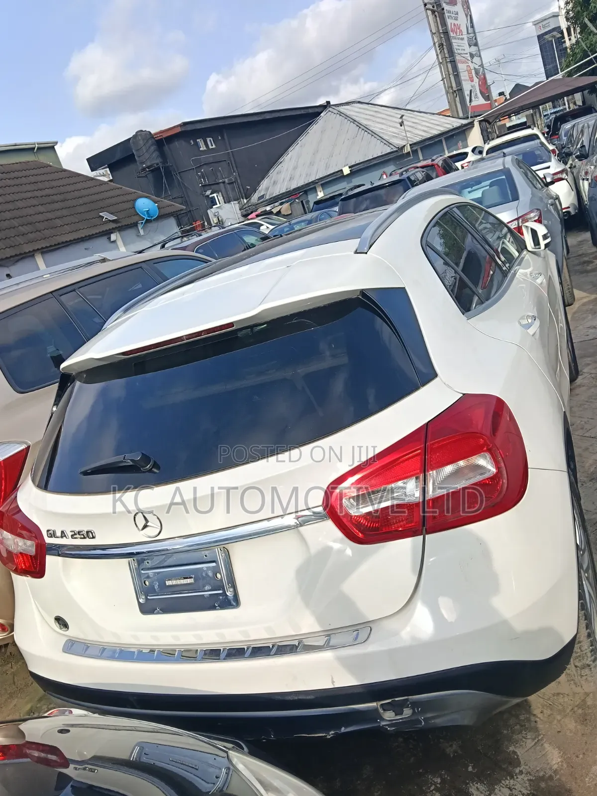 Mercedes-Benz GLA 250 2017 White