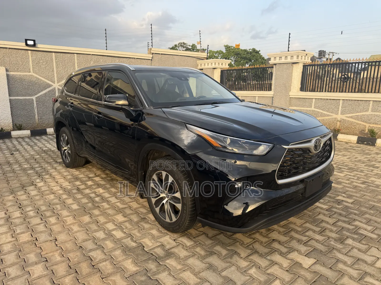 Toyota Highlander 2022 Black
