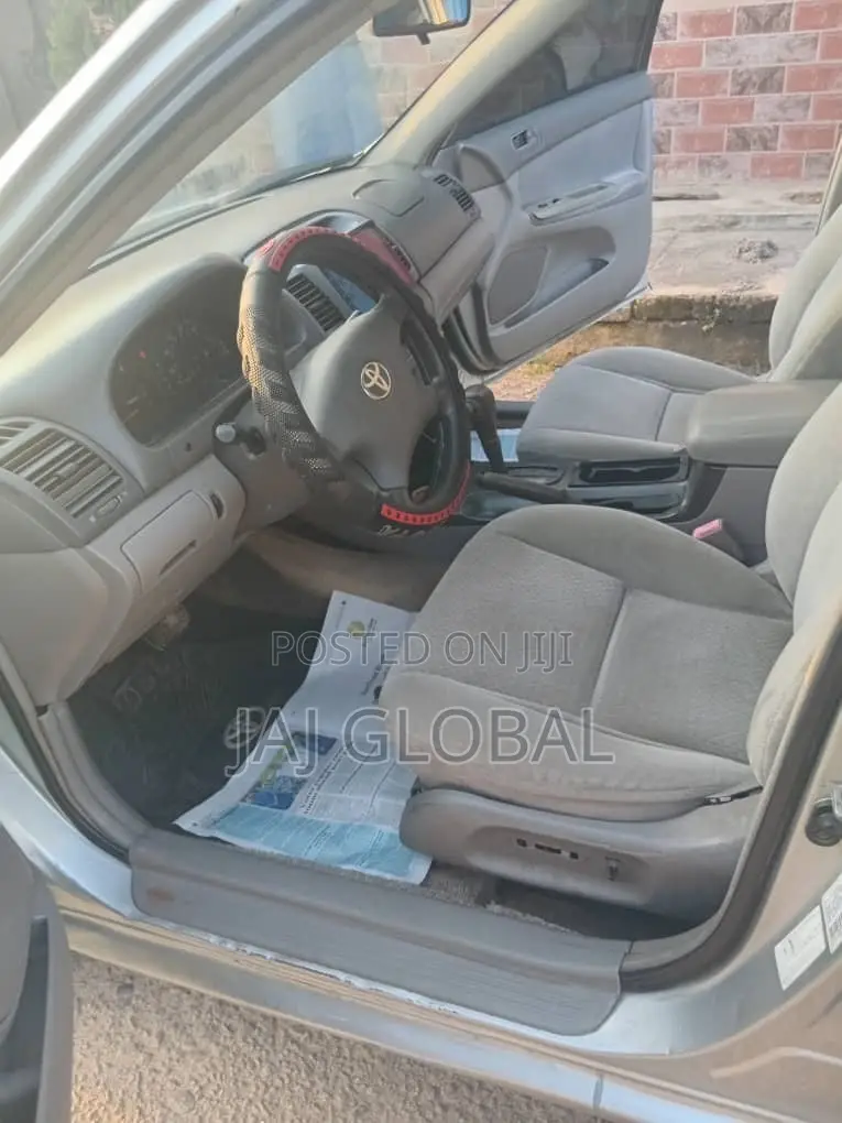 Toyota Camry 2004 Silver