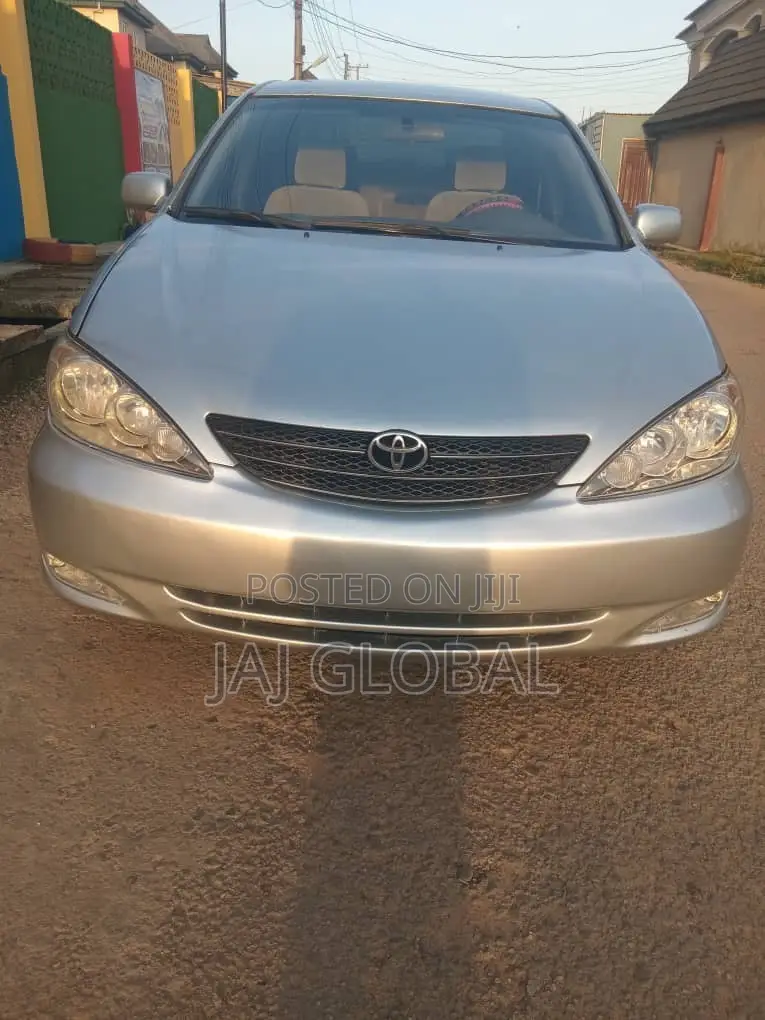 Toyota Camry 2004 Silver