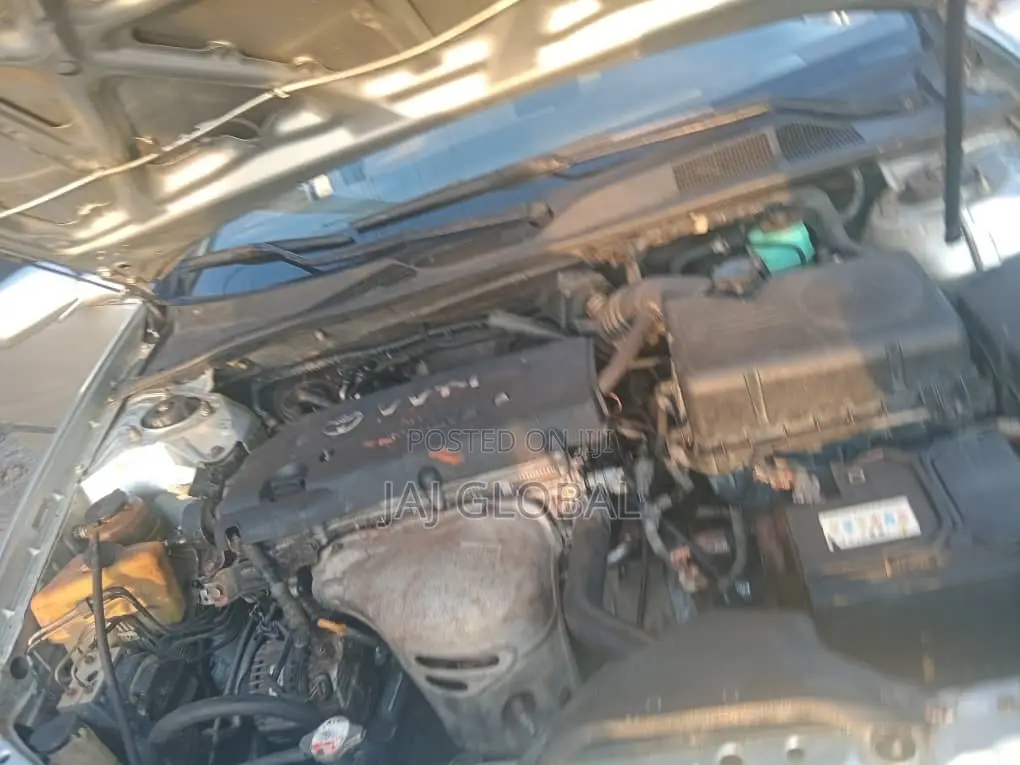 Toyota Camry 2004 Silver