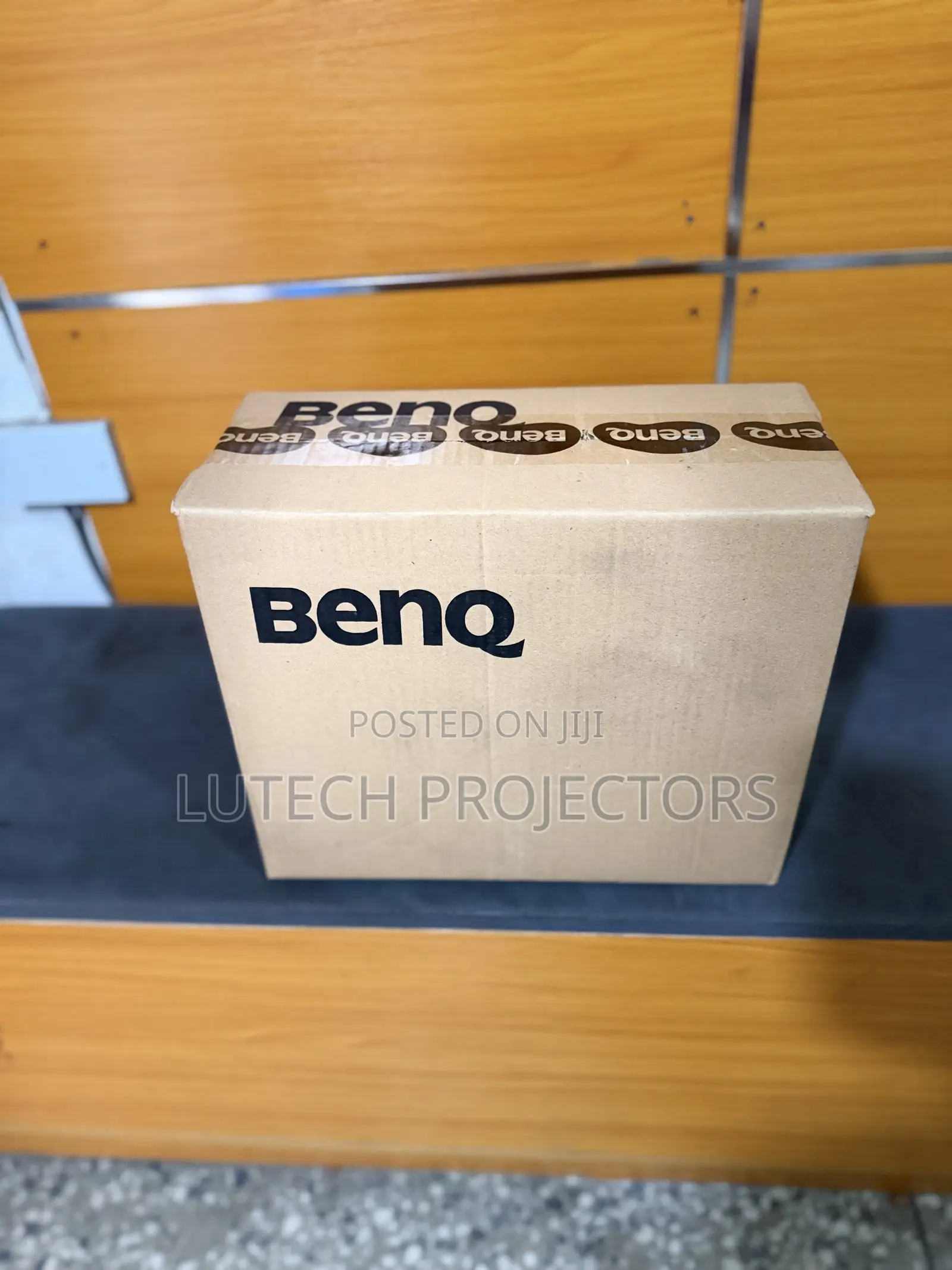 Brand New BenQ 4000 Lumens Multimedia Projector 4 Large Meeting