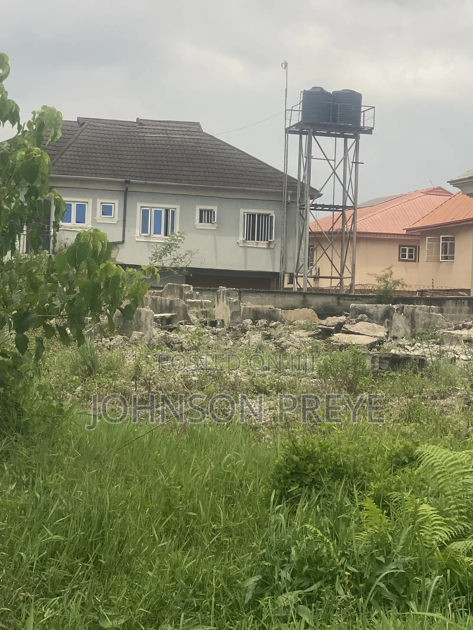 1 Plot of Empty Land for Sale