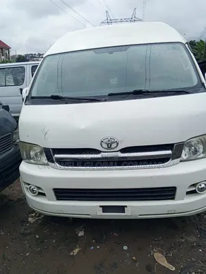 Toyota HiAce 2014 White