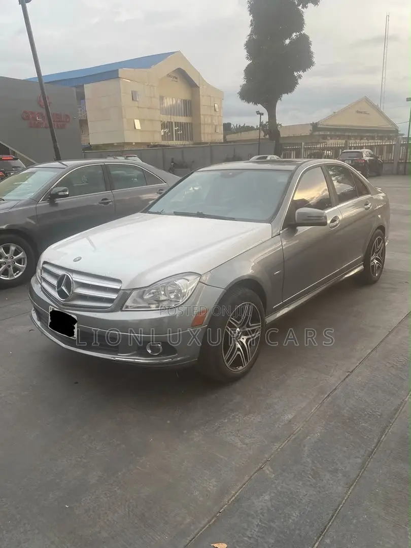 Mercedes-Benz C300 2010 Gray