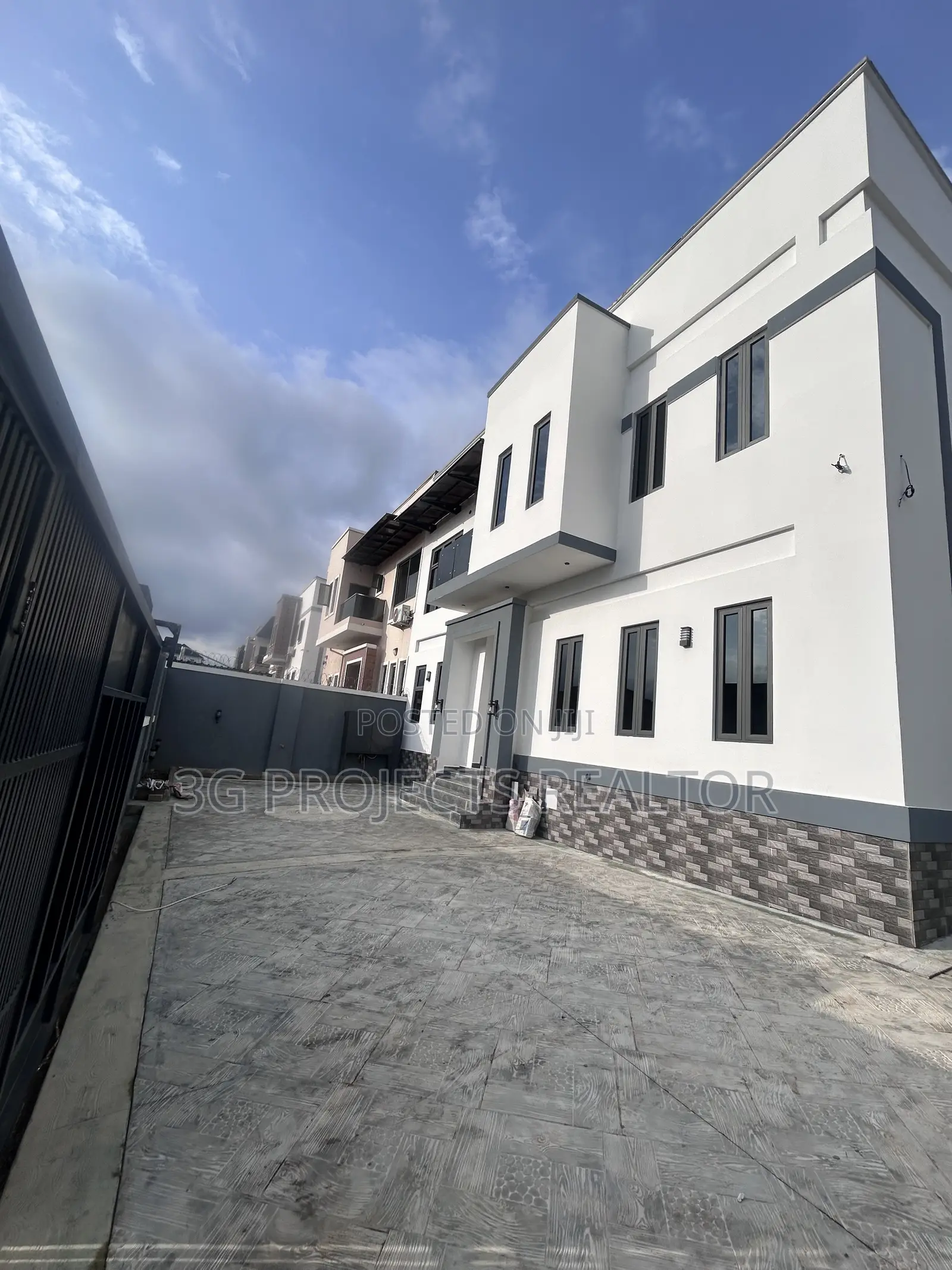 Furnished 4bdrm Duplex in Biltmore Estate, Galadimawa for sale