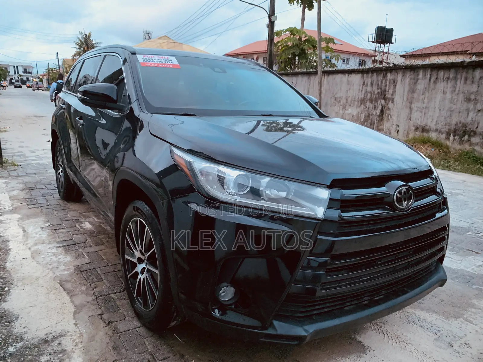 Toyota Highlander SE 4x4 V6 (3.5L 6cyl 8A) 2017 Black