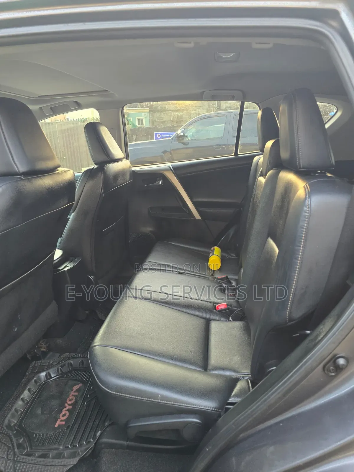 Toyota RAV4 Limited 4dr SUV (2.5L 4cyl 6A) 2014 Gray