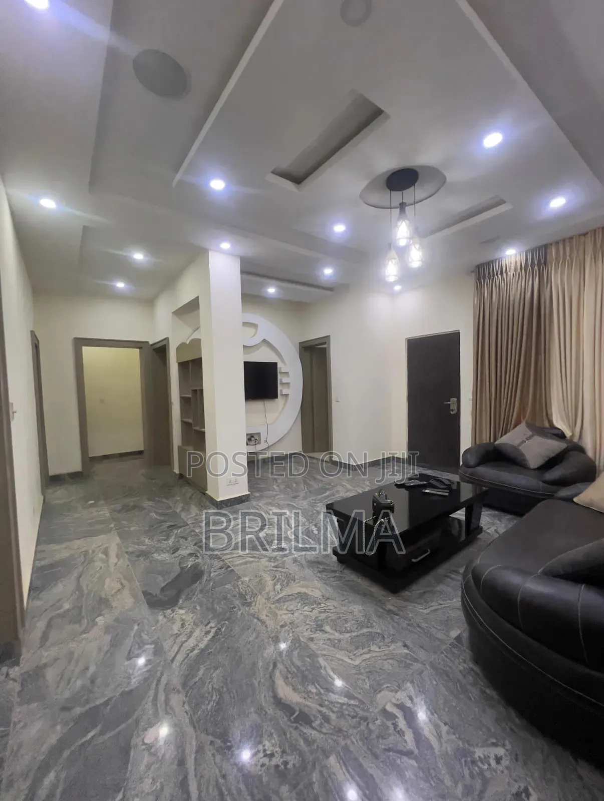 20bdrm Block of Flats in Durumi for sale
