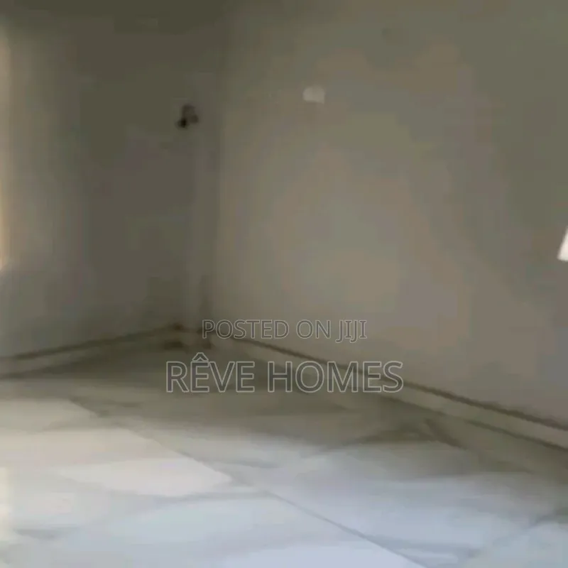 2bdrm Block of Flats in Ebute Metta for rent