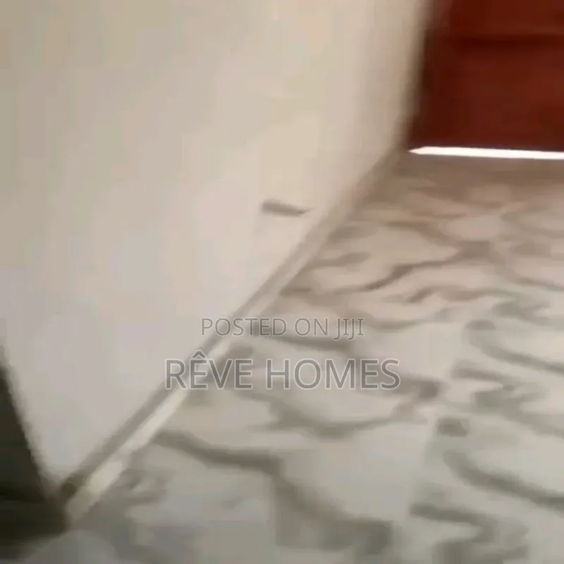 2bdrm Block of Flats in Ebute Metta for rent