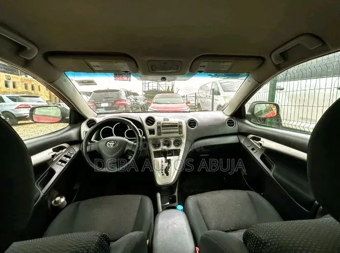 Toyota Matrix Hatchback FWD (1.8L 4cyl 5M) 2010 Red