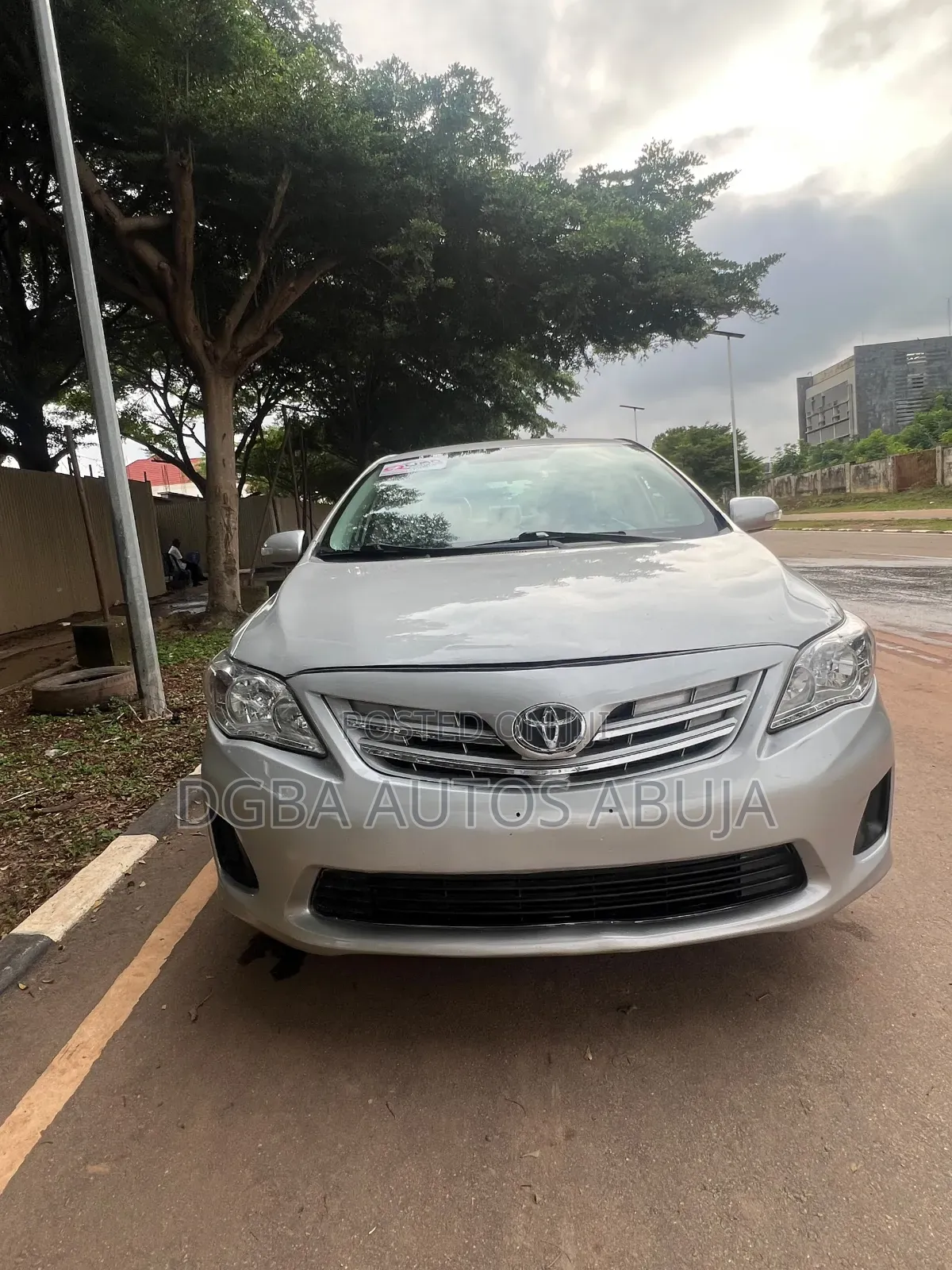 Toyota Corolla L 4-Speed Automatic 2013 Silver