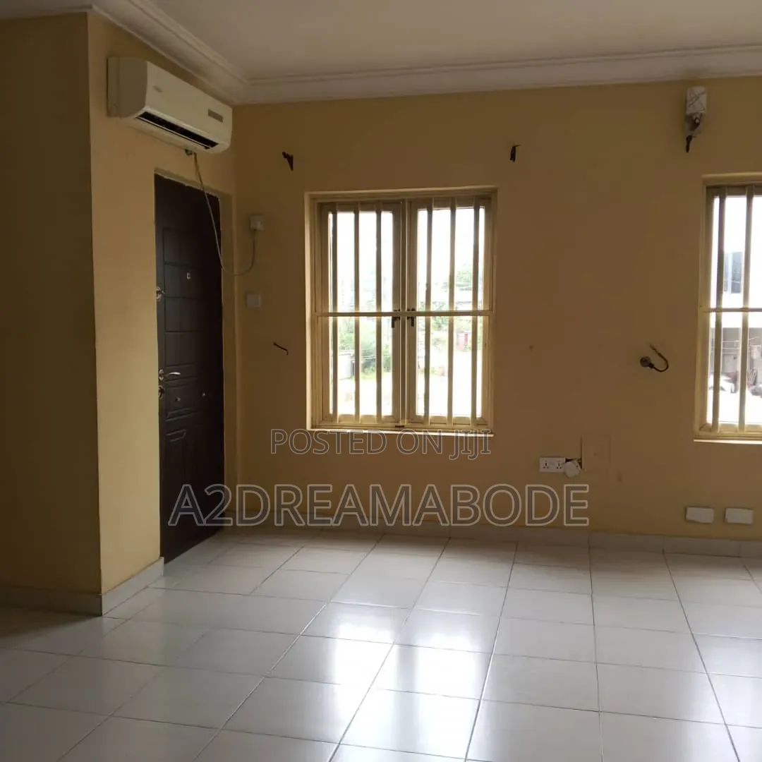 5bdrm Duplex in Ikeja, Adeniyi Jones for rent