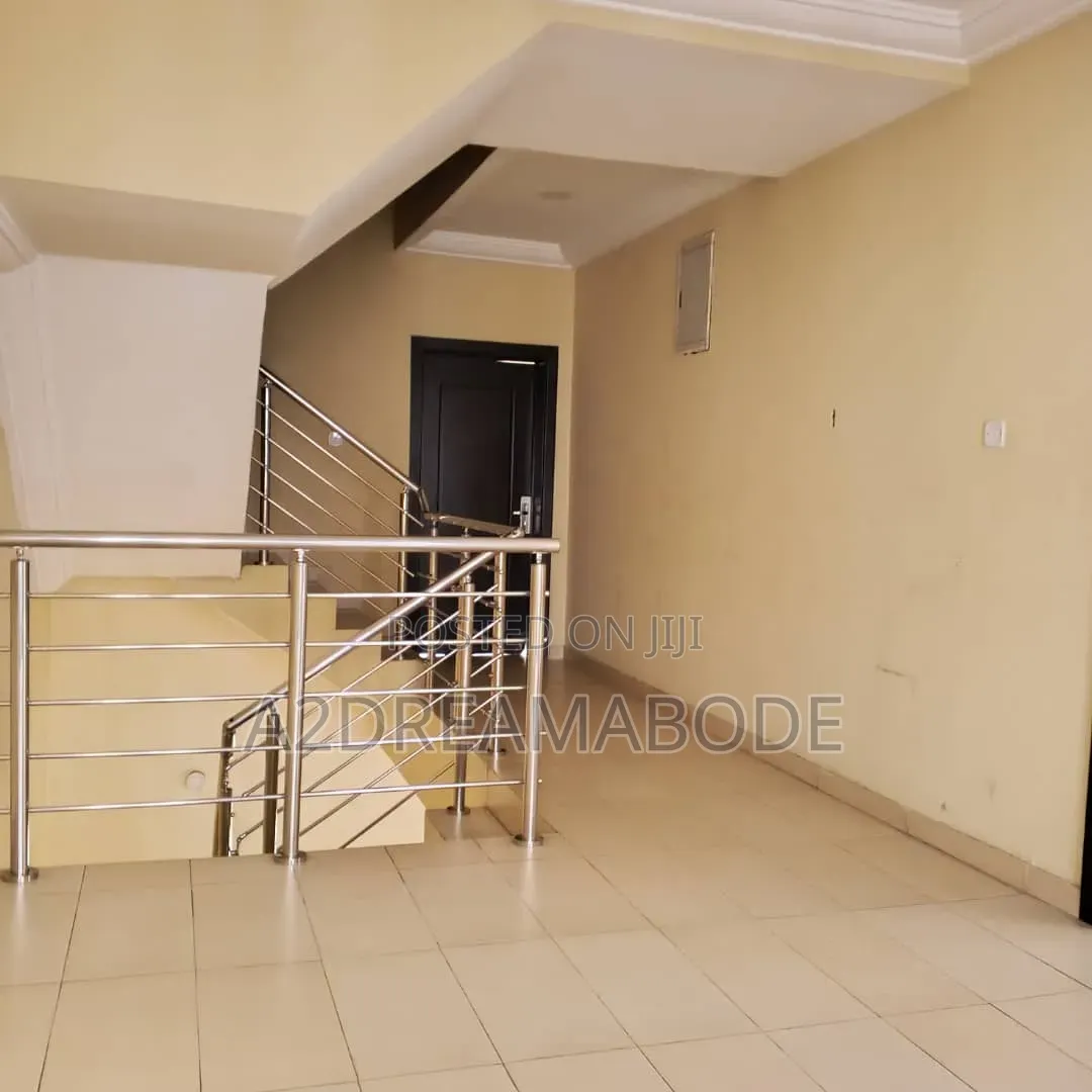5bdrm Duplex in Ikeja, Adeniyi Jones for rent
