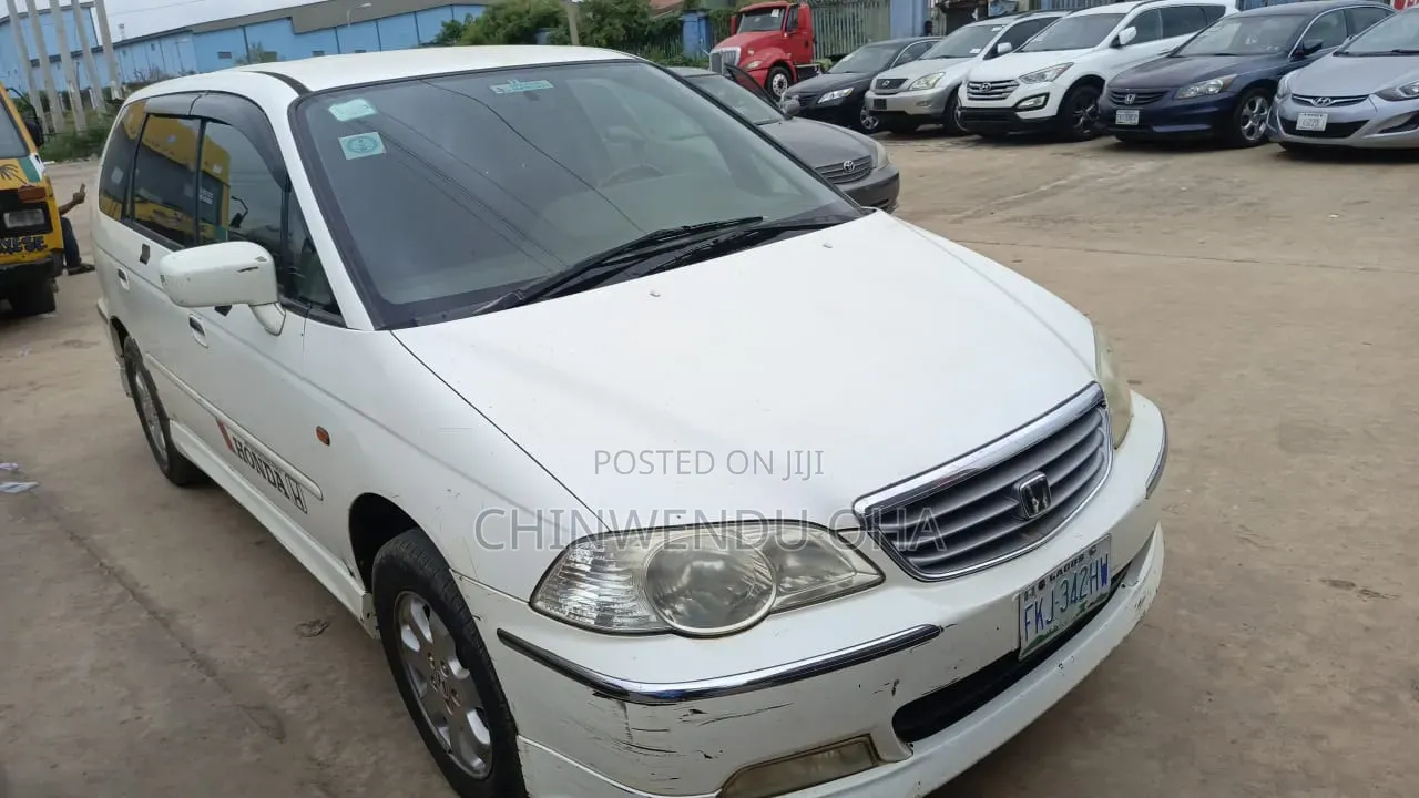 Honda Odyssey 2003 White