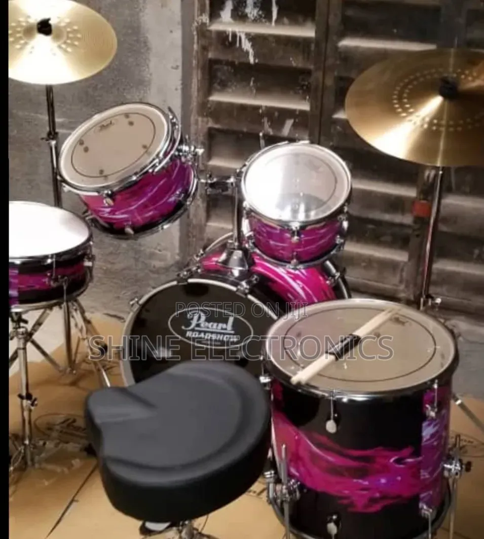 Pearl Roadshow 5 Set Drum Set With Double Cymbals