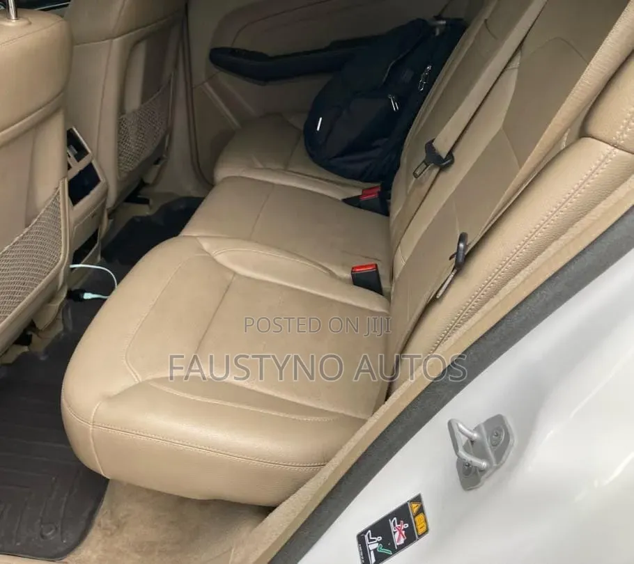 Mercedes-Benz M Class ML350 4MATIC 4dr SUV AWD (3.5L 6cyl 7A) 2014