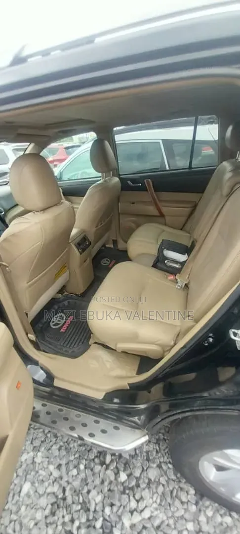 Toyota Highlander 2010 Black