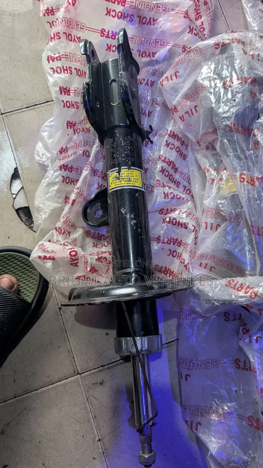 Front Shock Absorber for Hyundai Santa Fe 2010 Kia Sorento