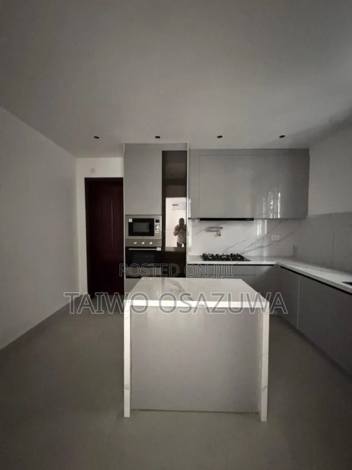 5bdrm Duplex in Banana Island, for rent