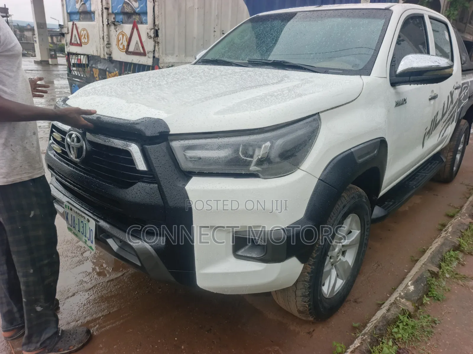 Toyota Hilux 2012 White