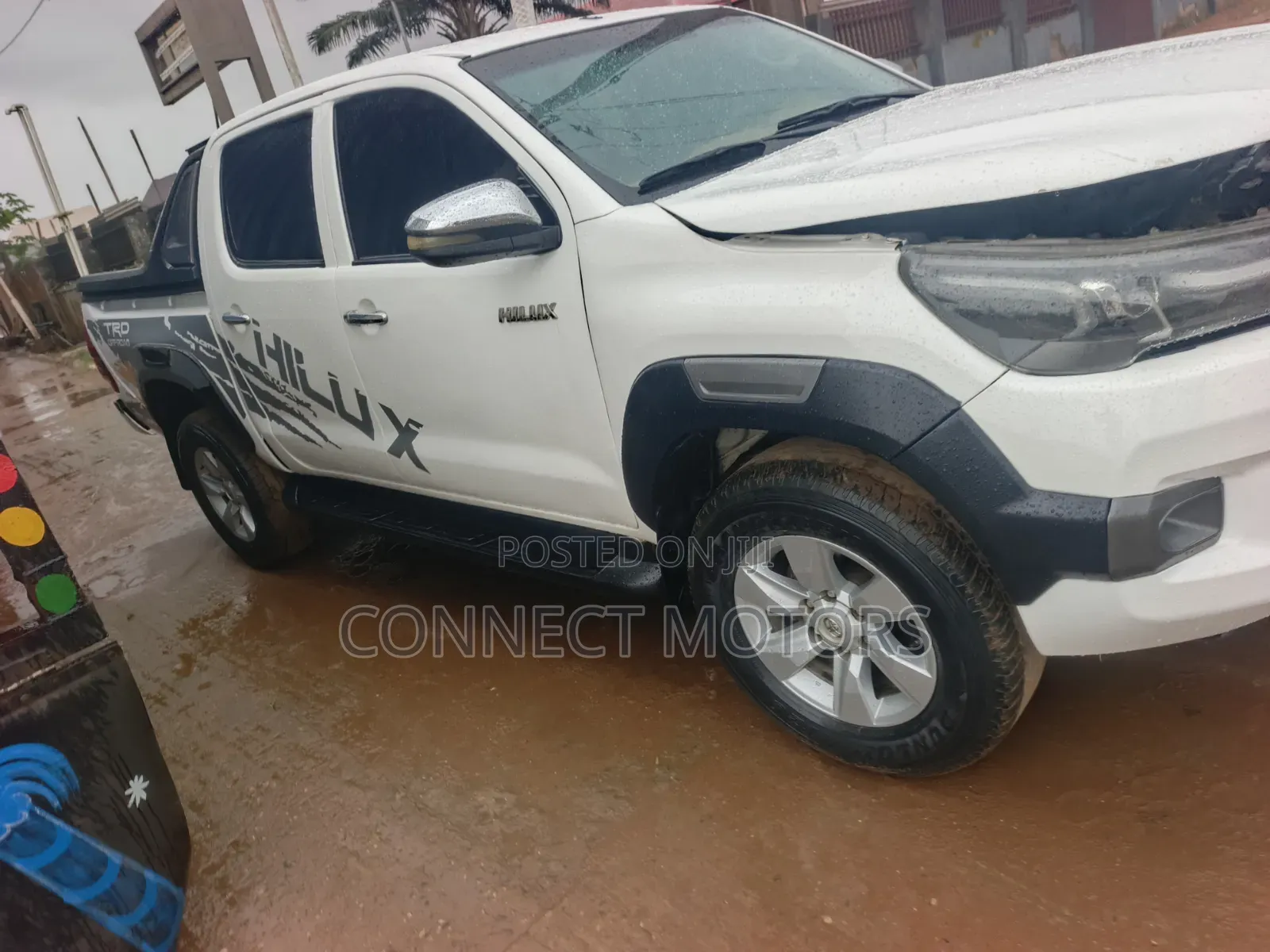 Toyota Hilux 2012 White