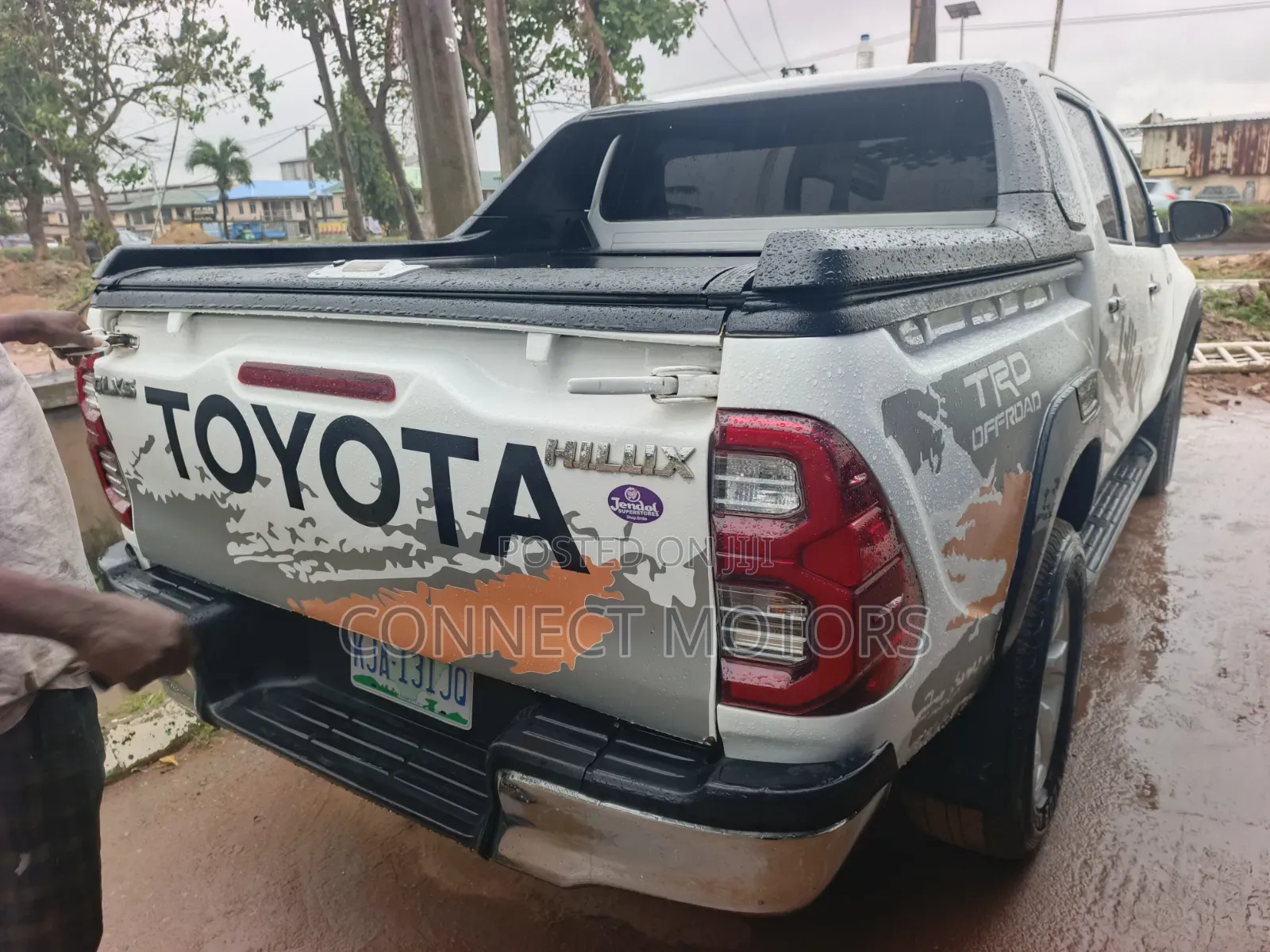 Toyota Hilux 2012 White