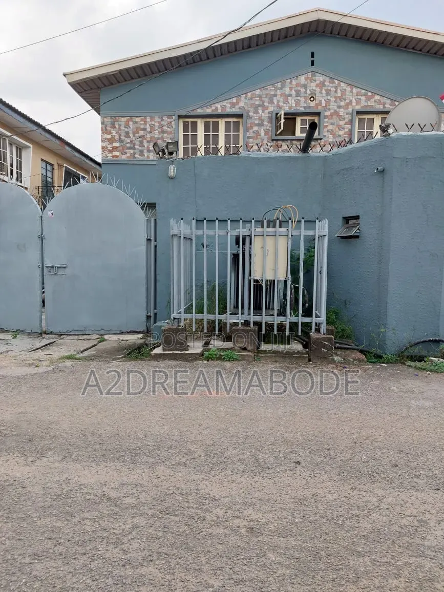 13bdrm Duplex in Toyin Street for sale