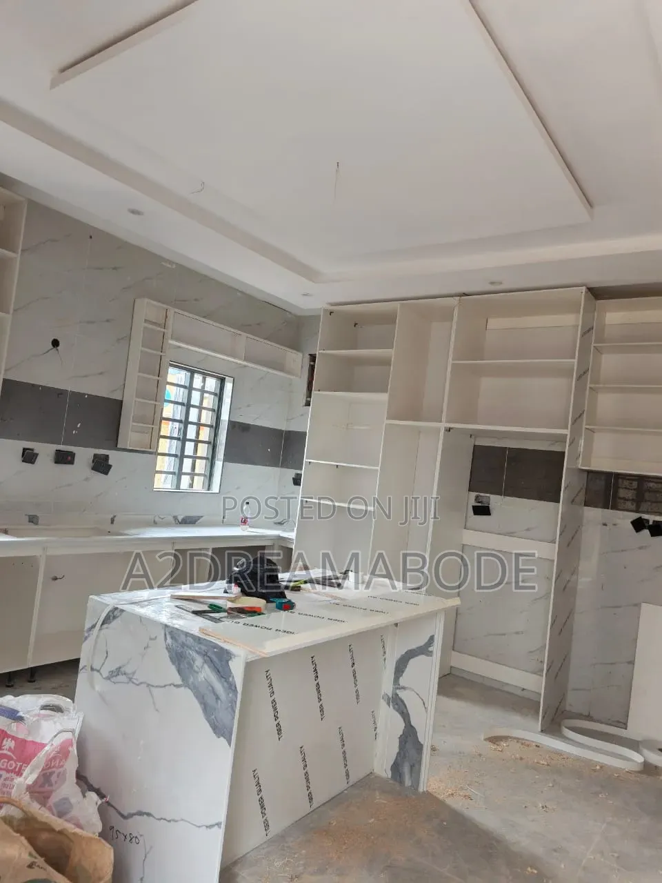 5bdrm Duplex in Omole for sale