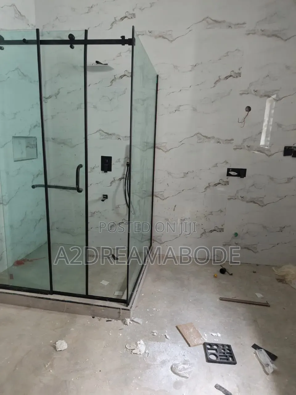 5bdrm Duplex in Omole for sale