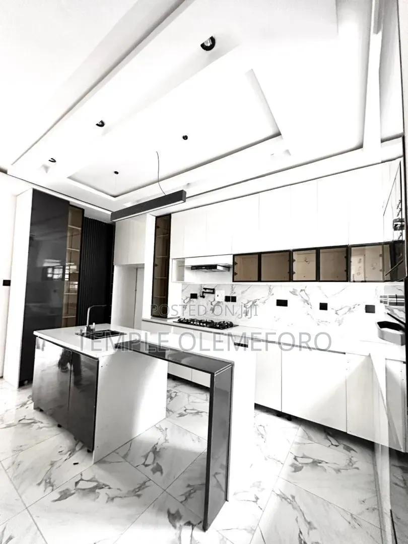 4bdrm Duplex in Ileri Residence, Jericho for sale