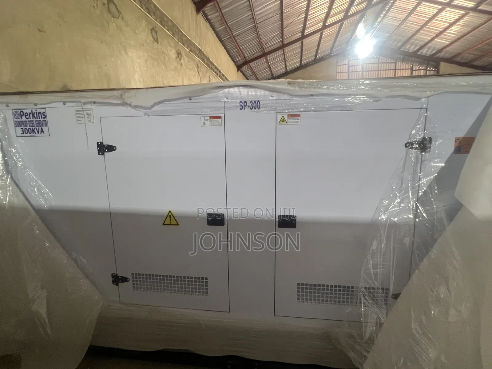 300kva Brand New UKPerkins Soundproof Diesel Generator 100% Copper 