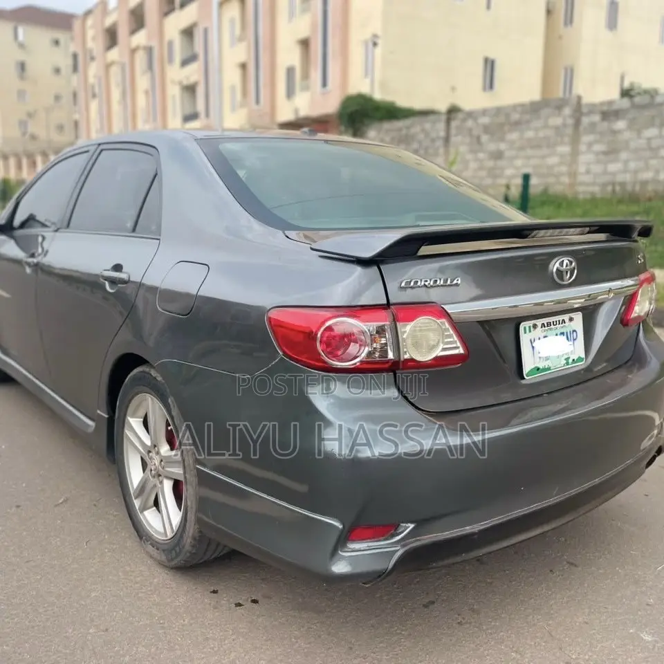 Toyota Corolla 2013 Gray