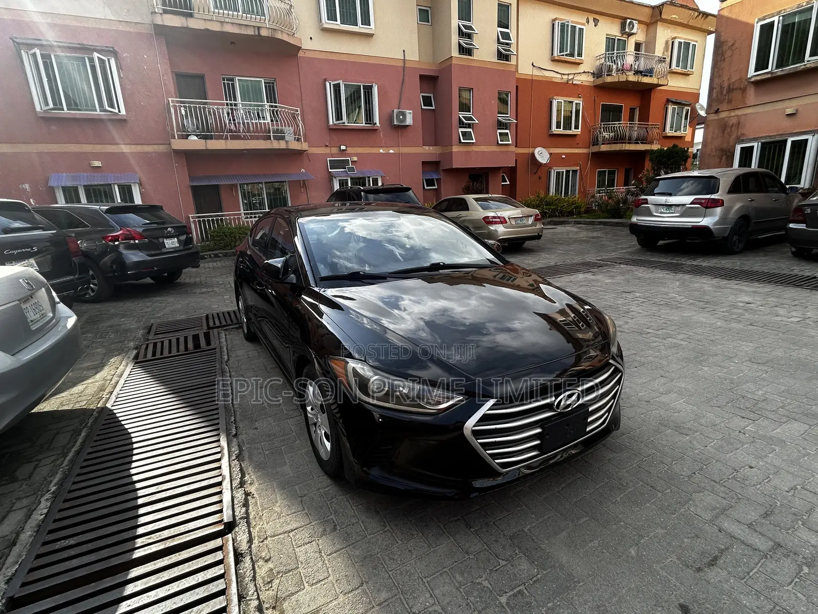 Hyundai Elantra ECO Sedan FWD (1.4L 4cyl 7A) 2017 Black