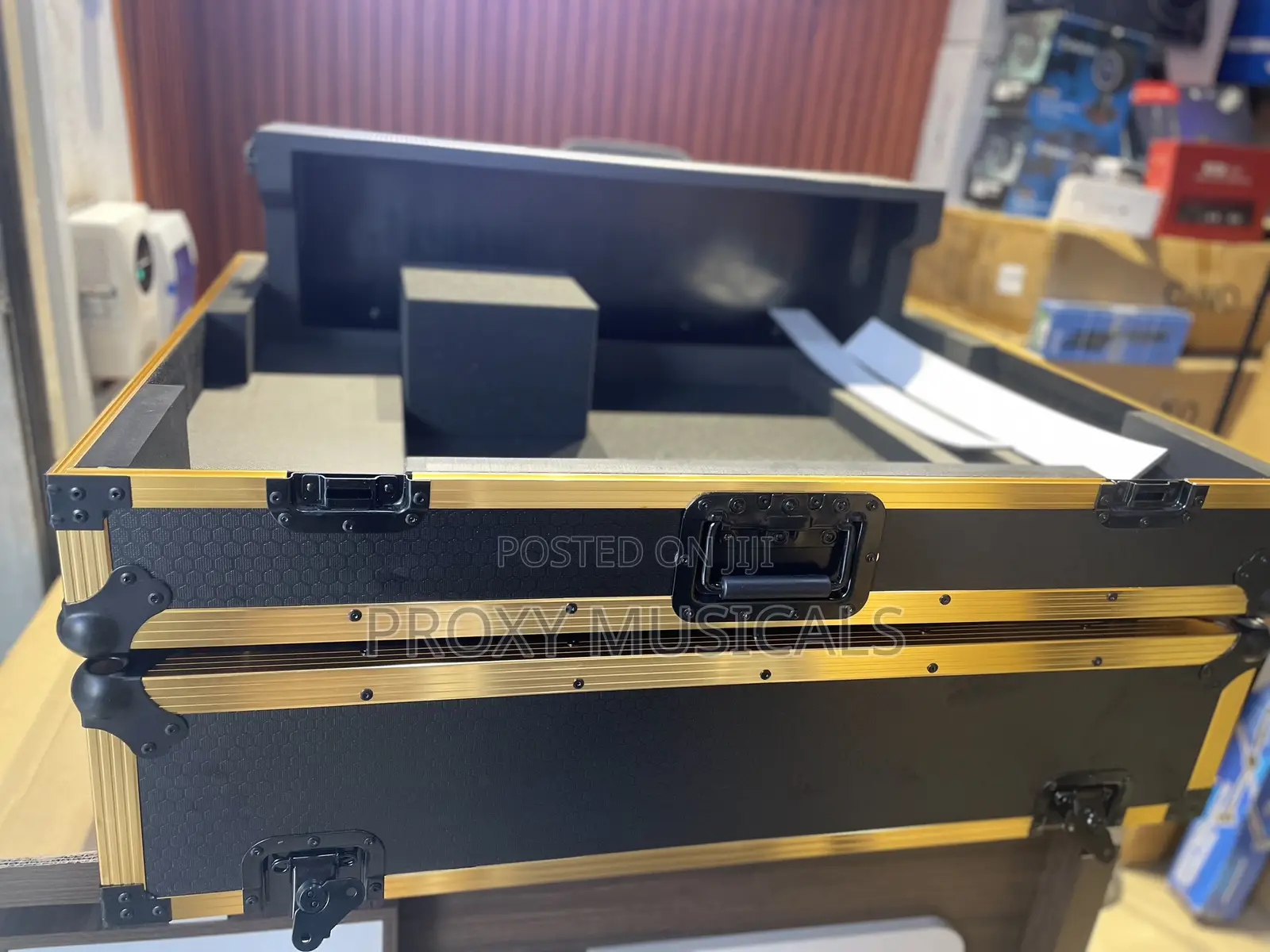 Midas M32 Digital Mixer Flight Case