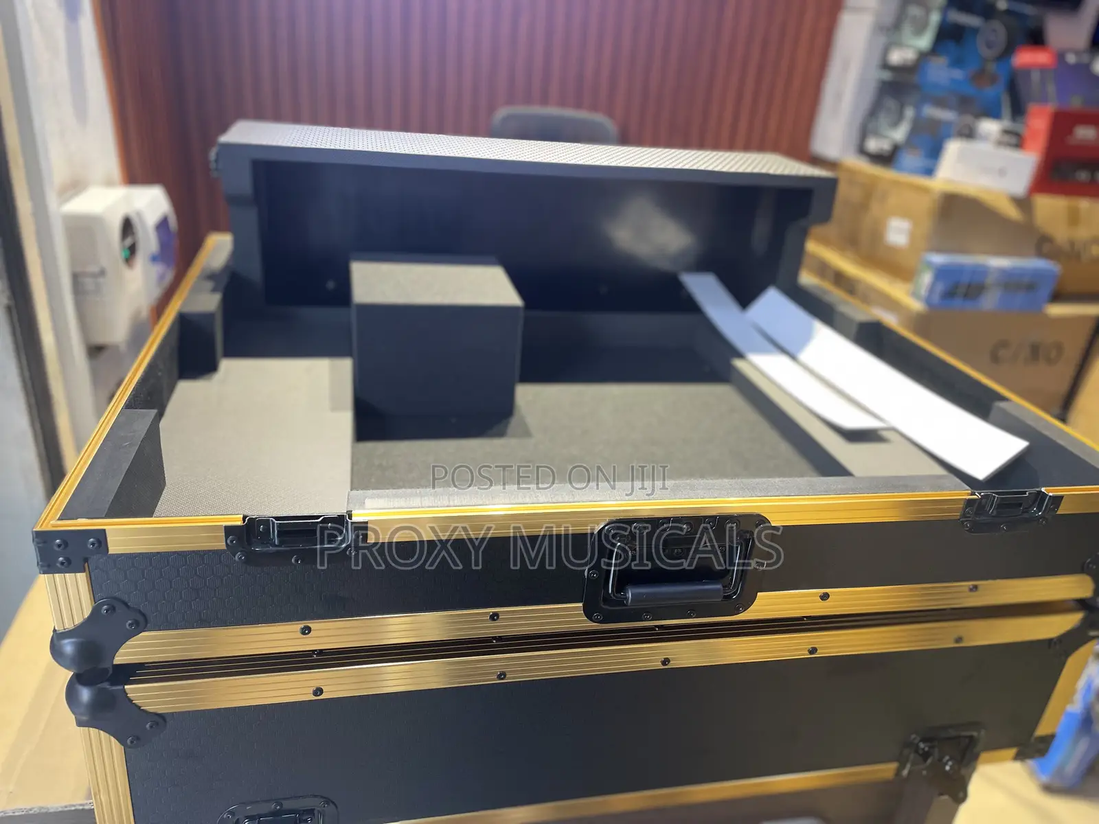 Midas M32 Digital Mixer Flight Case