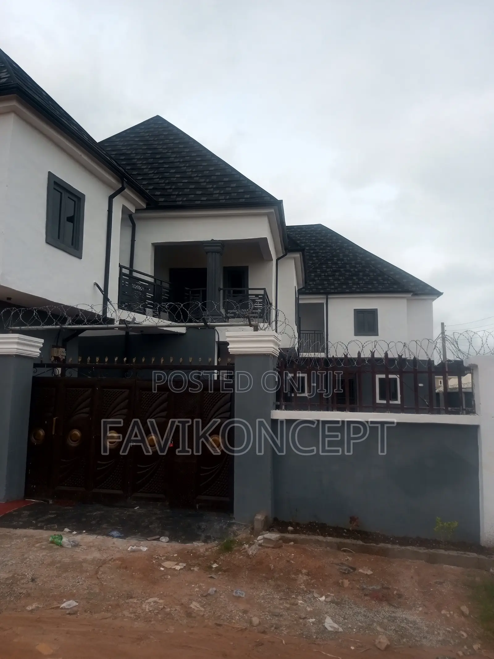 6bdrm Block of Flats in Hajj Camp Extension., Giri for sale